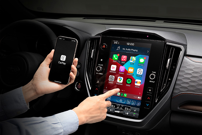 Juhtmevaba Apple CarPlay Subarus – ühenda iPhone ilma juhtmeteta ja pääse kohe ligi rakendustele, navigeerimisele ja muusikale puuteekraani kaudu.