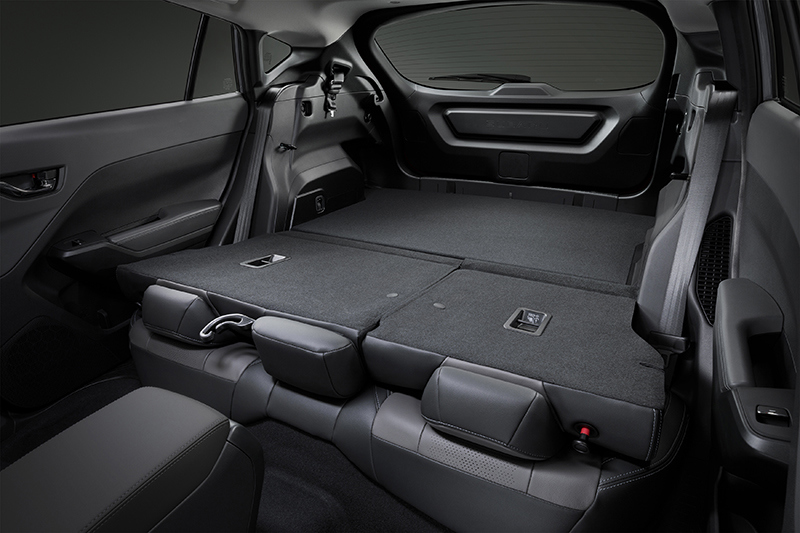 Kogu Subaru Crosstreki tagaistmerida on alla klapitud 60/40-jaotusega – loob tasase ja avara pinna suurte või pikkade esemete mugavaks laadimiseks.