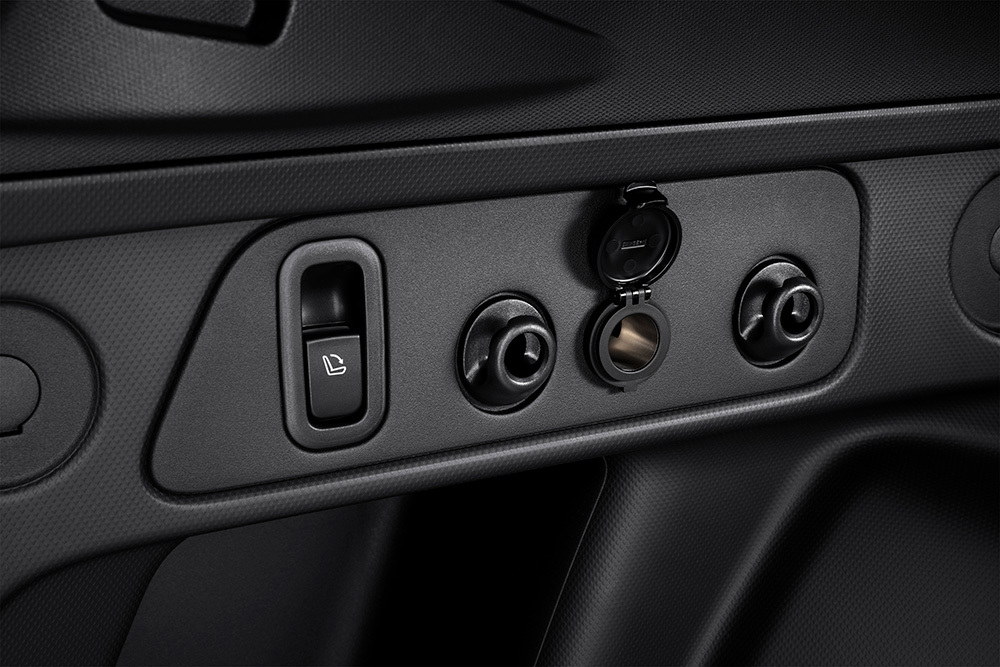 Subaru Foresteri tagaistmed saab lihtsalt alla klappida pagasiruumist, et luua tasane laadimispõrand.