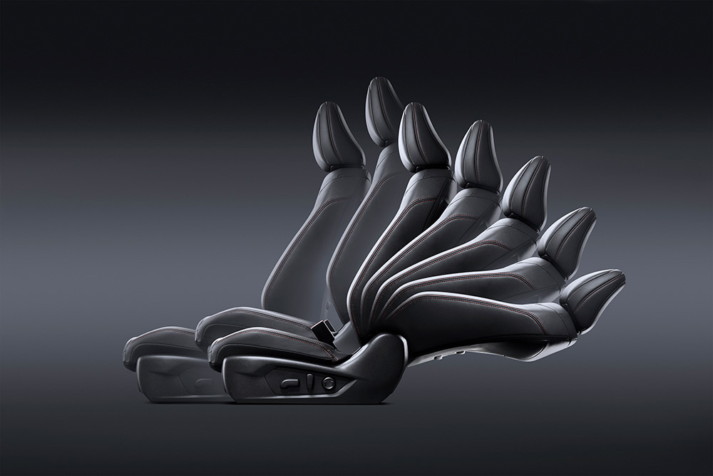 Subaru juhiiste 10-suunalise elektrilise reguleerimisega, et tagada optimaalne sõiduasend.