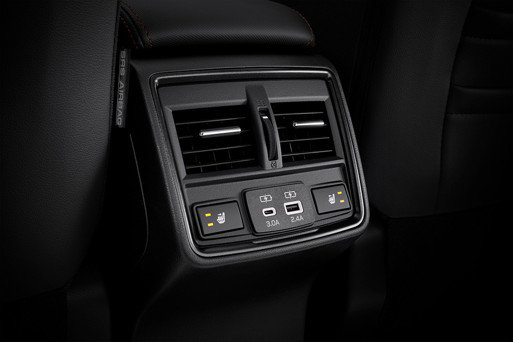 Mugavus Subaru tagaistmel – ventilatsiooniavad, istmesoojendus ja mugav laadimine mobiili ja tahvelarvuti jaoks kogu reisi vältel.