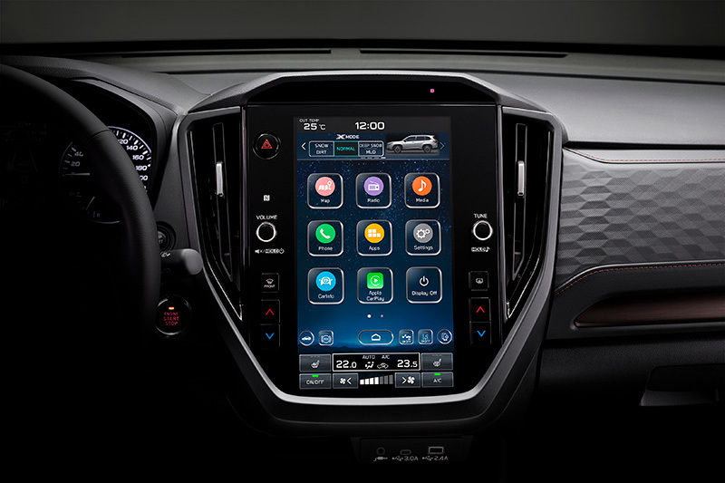 Subaru Foresteri suur puuteekraan kuvab nutirakendusi – täielik kontroll navigeerimise, meelelahutuse ja ühenduvuse üle intuitiivsel ekraanil.