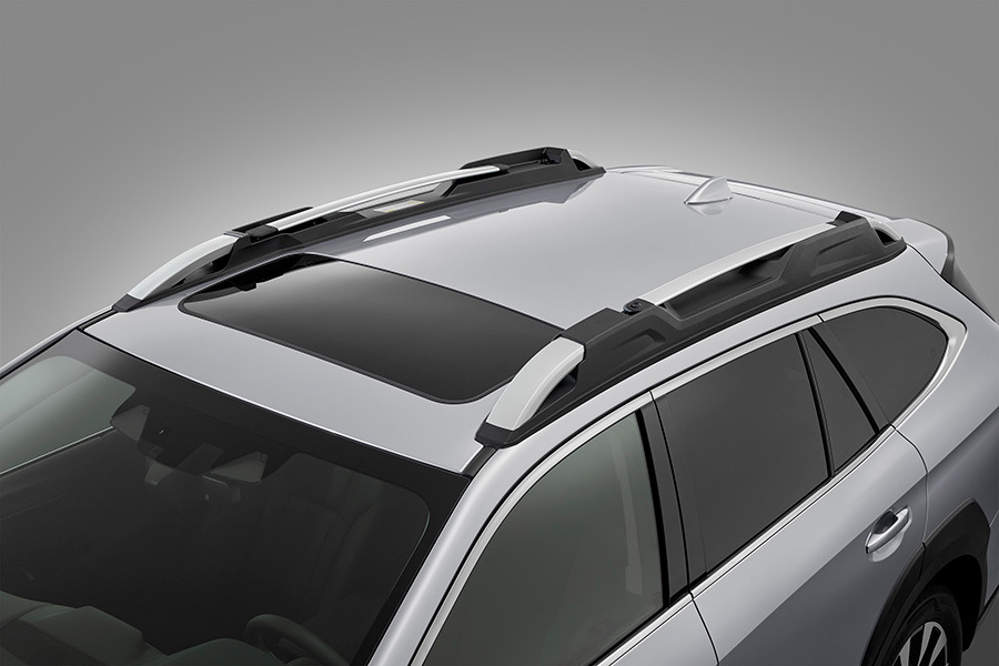 Katuseraamid integreeritud, väljatõmmatava katuseraamiga Subaru Outbackil.