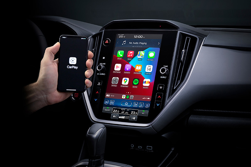 Subaru suure puuteekraaniga ja Apple CarPlay-ga – juhtmevaba nutitelefoni integreerimine, mis võimaldab ligipääsu lemmikrakendustele otse autos, selge ja nutika kujundusega.